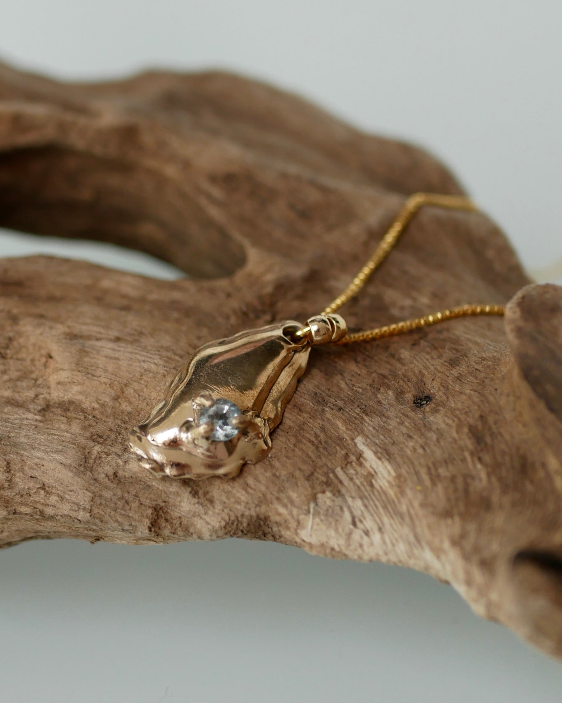 Oyster necklace 02
