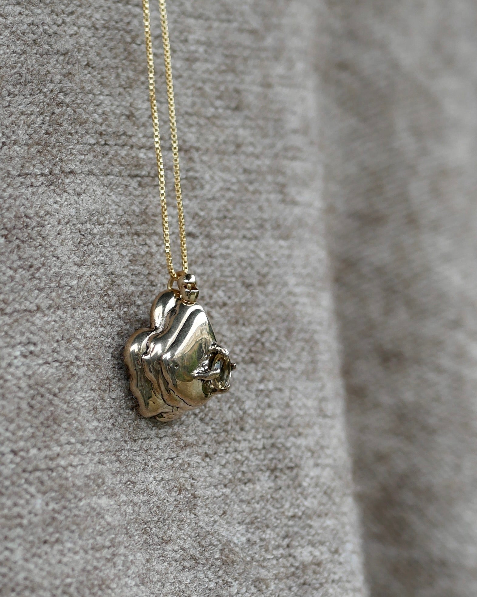 Oyster necklace 03