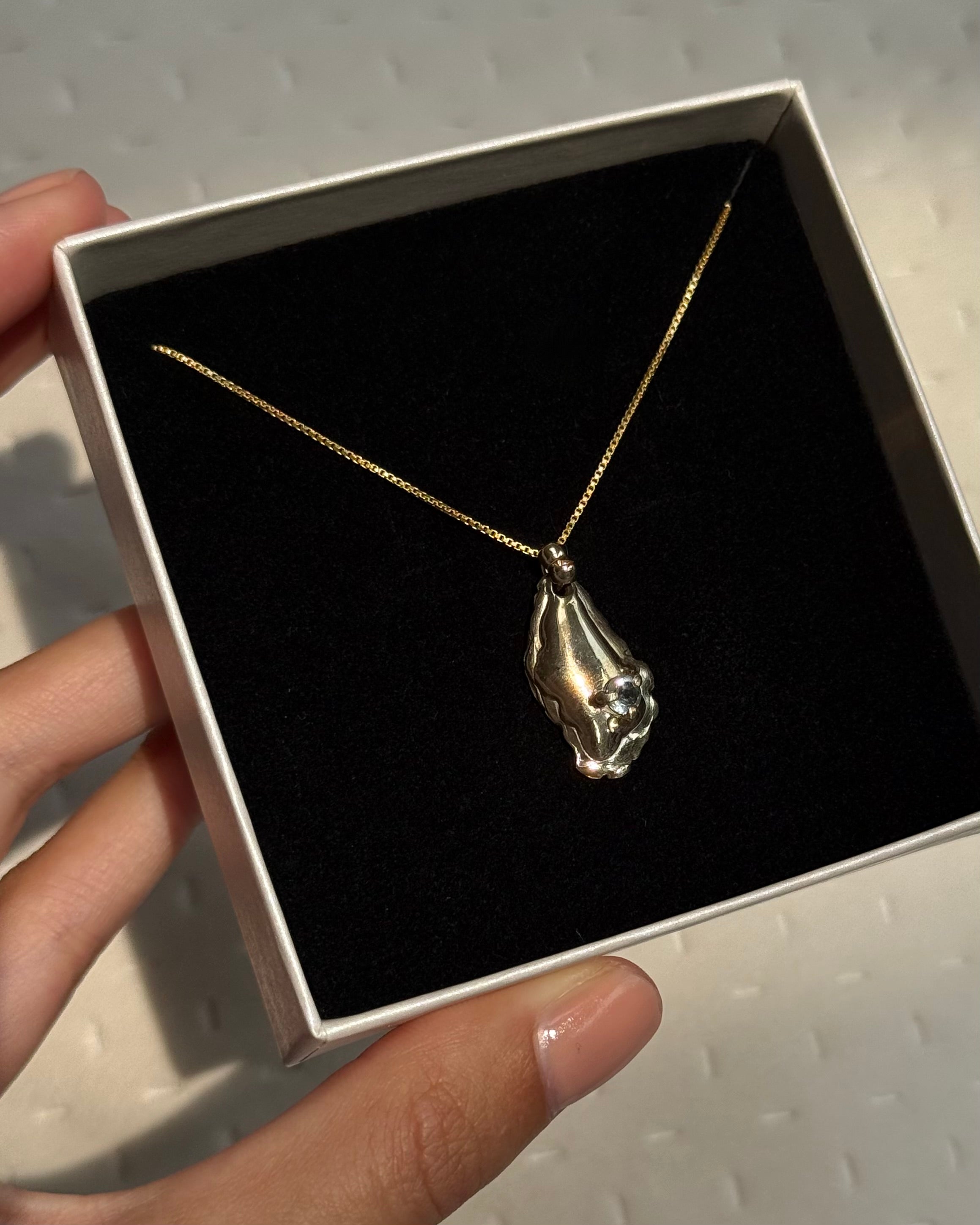 Oyster necklace 02